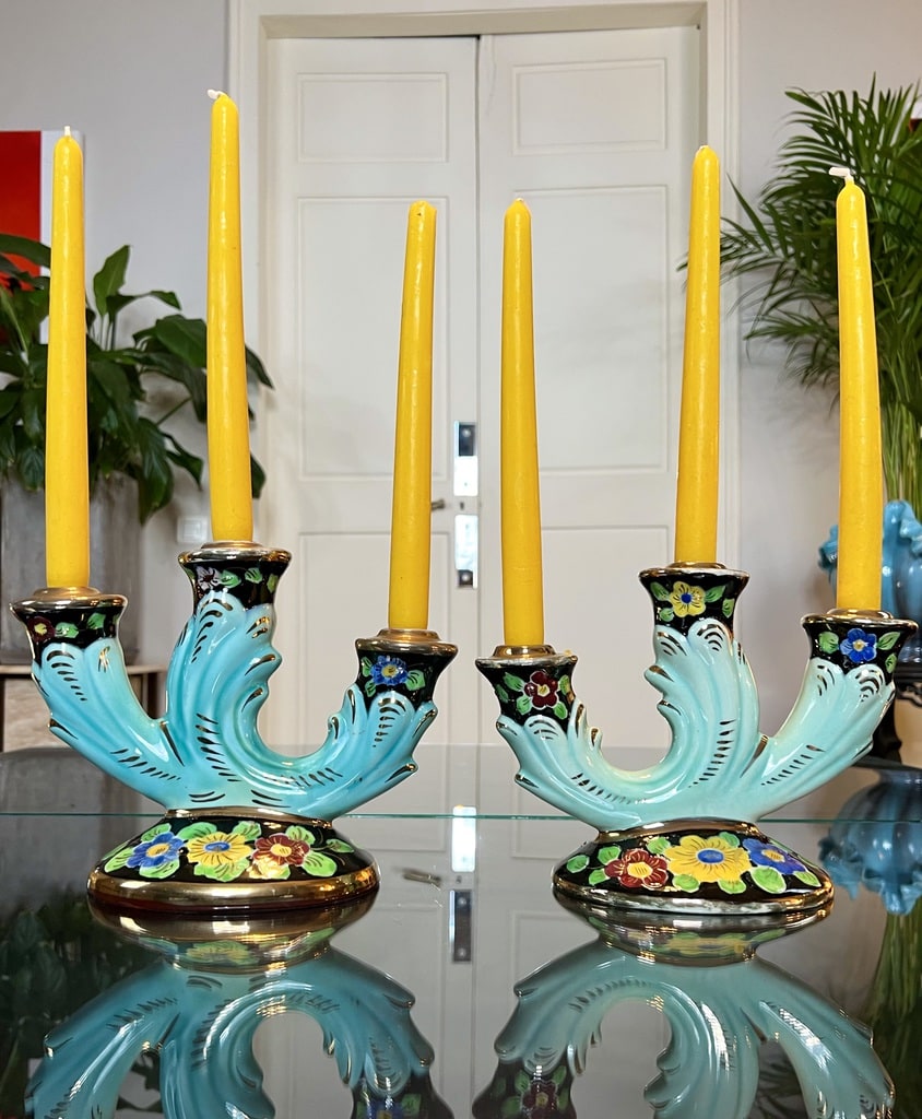 paire-de-bougeoirs-en-faience-monaco-bougies-luminaires-vintage-brocante-antiquites