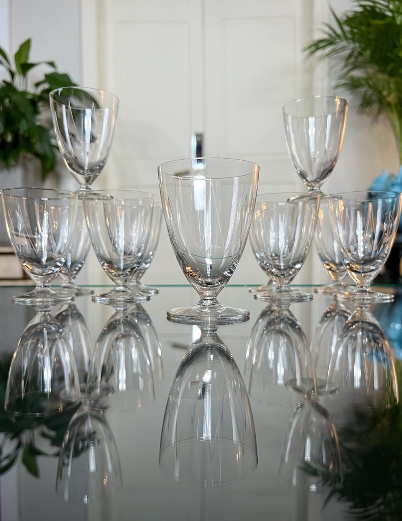 service-verres-en-cristal-decor-moderne-vaisselle-ancienne-verrerie-20e-siecle-antiquaire