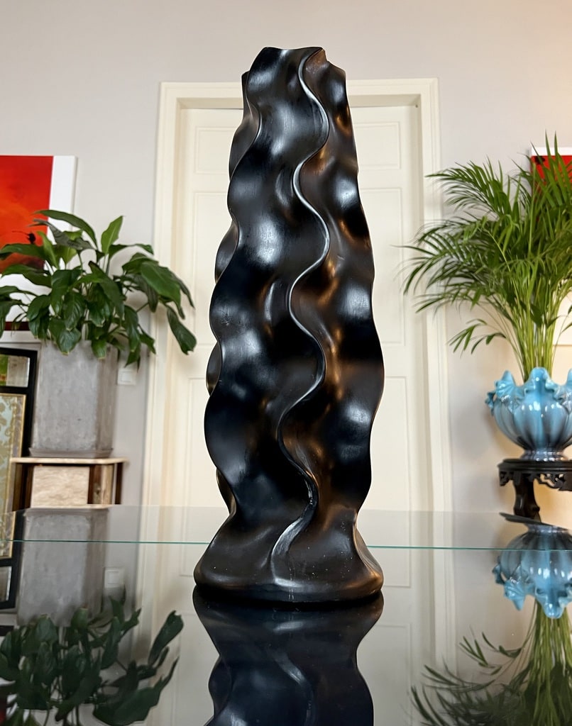 sculpture-contemporaine-vase-decoratif-couleur-noire-boutique-en-ligne-deco