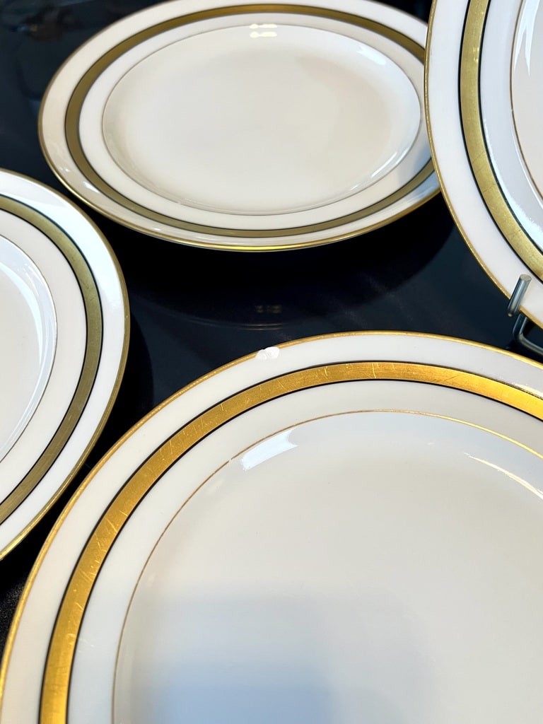 porcelaine-de-limoges-vintage-assiettes-dessert-blanc-or-doré