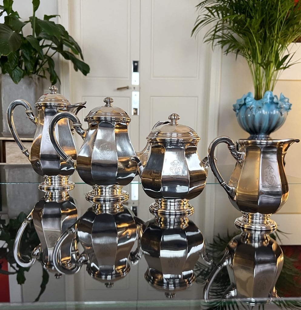 SERVICE THÉ ET Café En Métal Argenté Avec Plateau, Gallia Et Wmf, époque XIX ème EUR 680,00 - FR SERVICE THÉ ET Café En Métal Argenté Avec Plateau, Gallia Et Wmf, époque XIX ème EUR 680,00 - FR