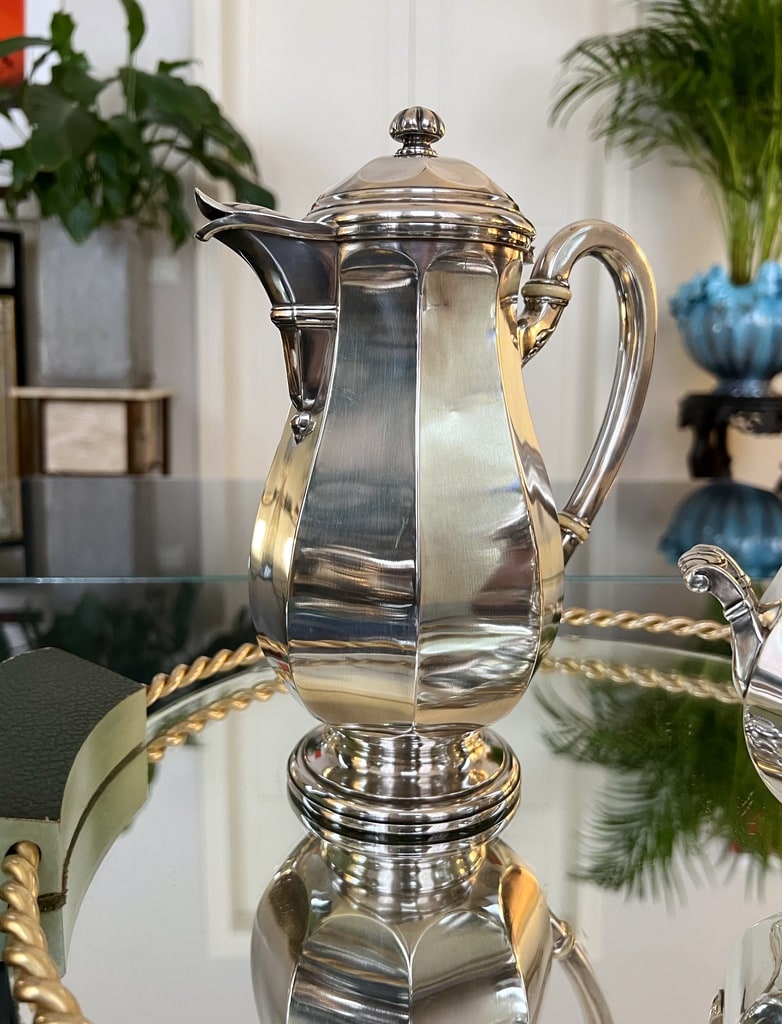 verseuse-cafe-metal-argente-monogrammes-service-de-table-ancien-the-cafe-antiquaire-en-ligne