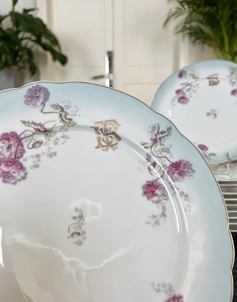 assiettes-anciennes-porcelaine-service-de-table-19e-siecle-antiquaire-art-de-la-table