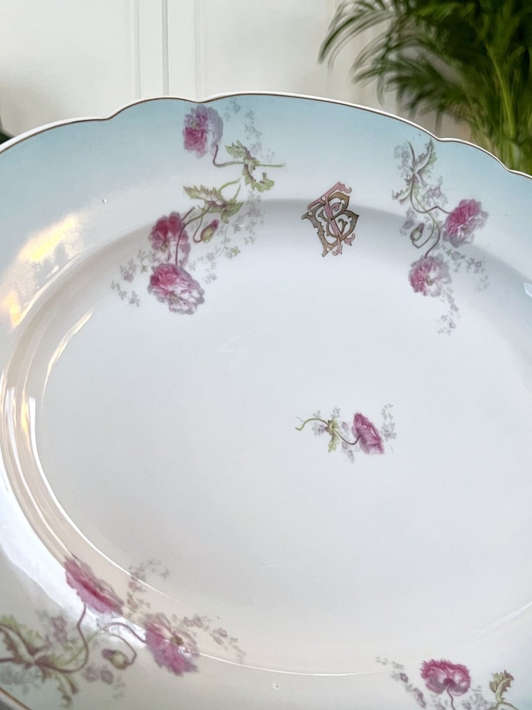 porcelaine-ancienne-monogrammes-plat-de-service-ovale-art-de-la-table-antiquites-brocante