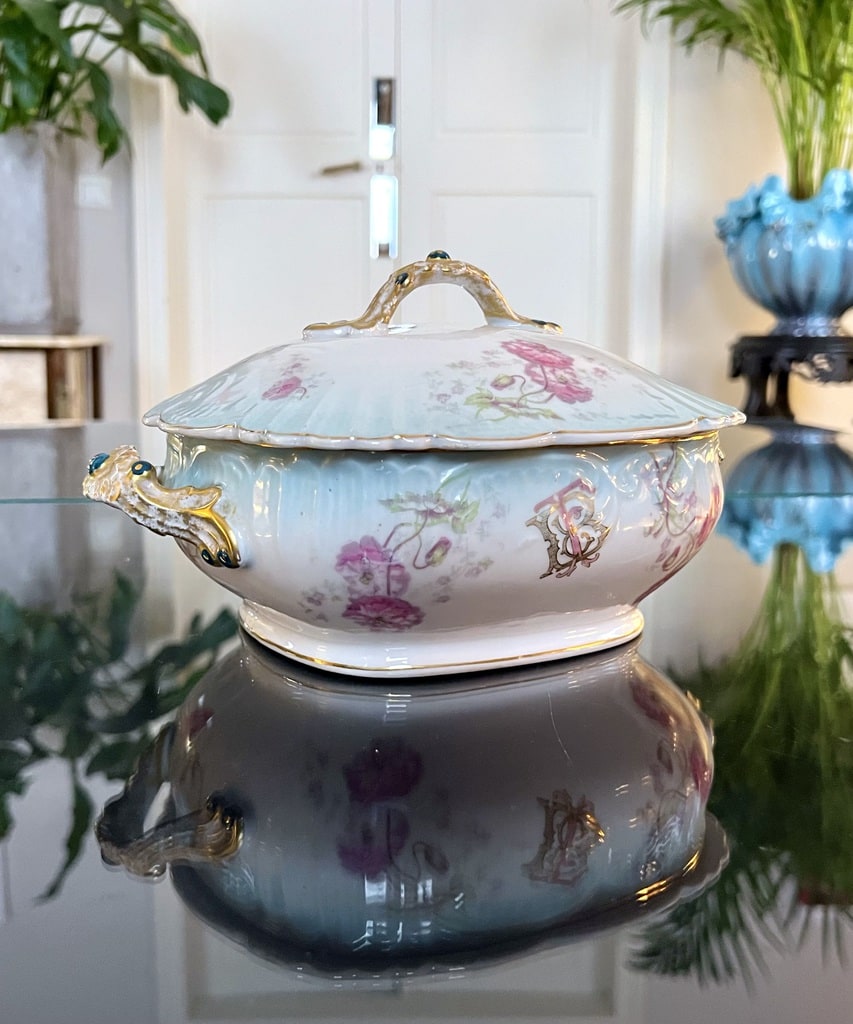 legumier-soupiere-porcelaine-monogrammes-service-de-table-brocante-antiquites