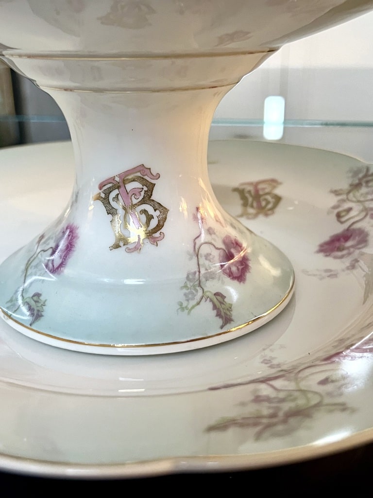 porcelaine-vaisselle-ancienne-service-de-table-19e-siecle-antiquaire
