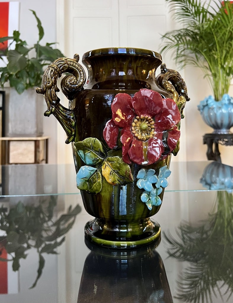 vase-en-faience-vernissee-barbotine-decor-vegetal-fleurs-napoleon-3-antiquites-brocante-en-ligne-antiquites