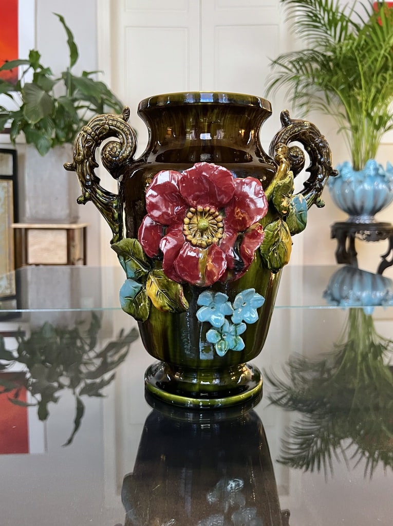 vase-en-barbotine-napoleon-3-faience-decor-fleurs-objets-decoration-ancien-19e-siecle-antiquites-brocante