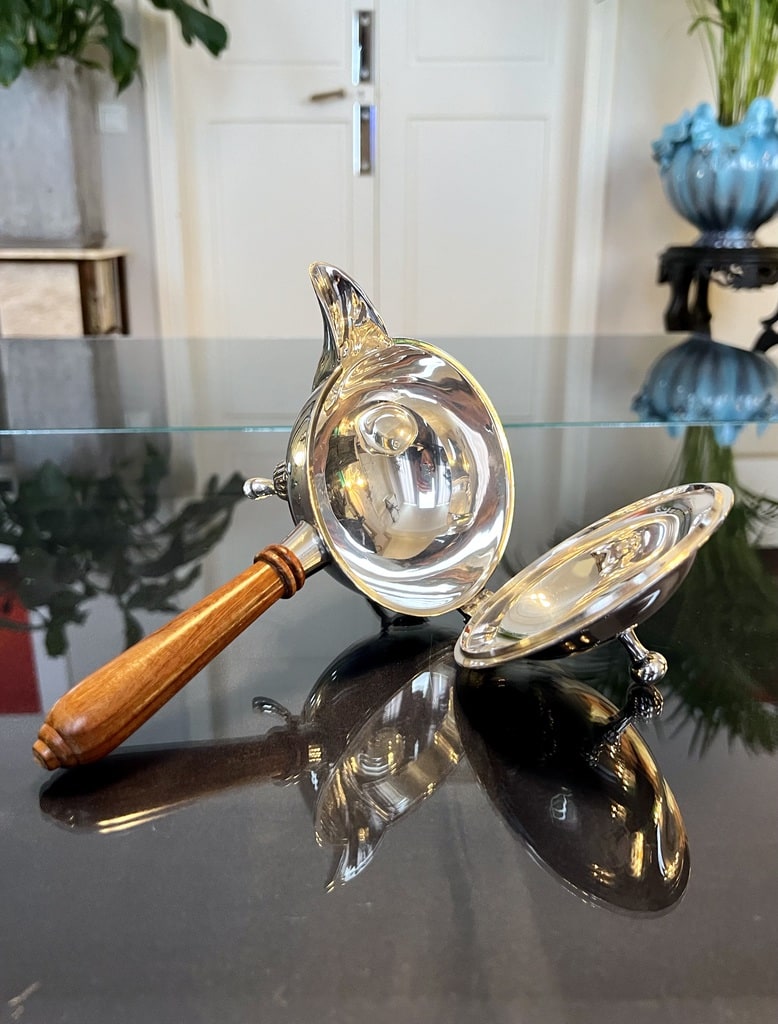 sauciere-ancienne-metal-argente-manche-bois-vaisselle-art-de-la-table-antiquites-brocante-en-ligne