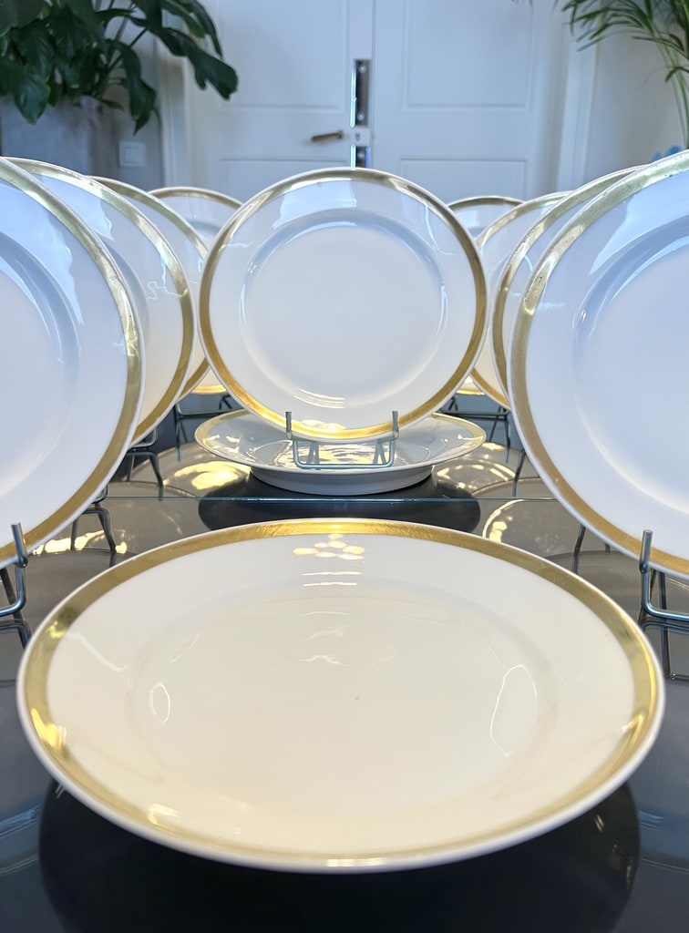 assiettes-dessert-porcelaine-louis-philippe-or-fin-dore-service-de-table-19e-siecle-antiquaire-en-ligne-brocante-vaisselle-ancienne
