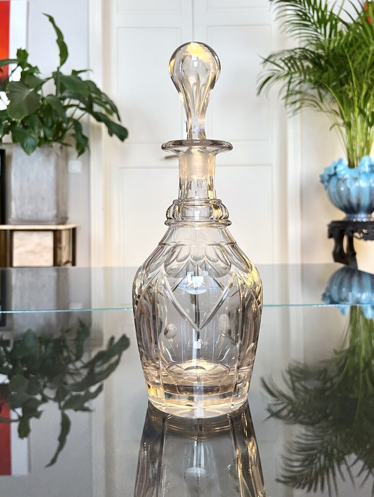 bouteille-ancienne-cristal-bar-alcool-verrerie-ancienne-antiquites-brocante-en-ligne-art-de-la-table