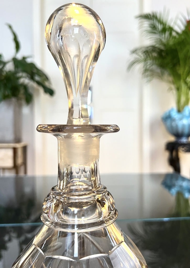 bouteille-alcool-carafe-ancienne-en-cristal-taille-service-bar-antiquites-art-de-la-table