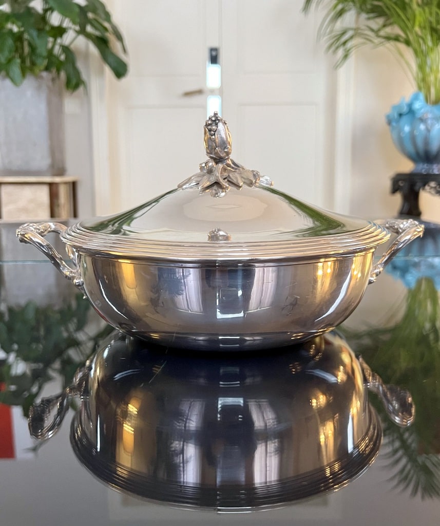 piece-de-forme-ancienne-christofle-metal-argente-monogrammes-initiales-legumier-service-de-table-brocante