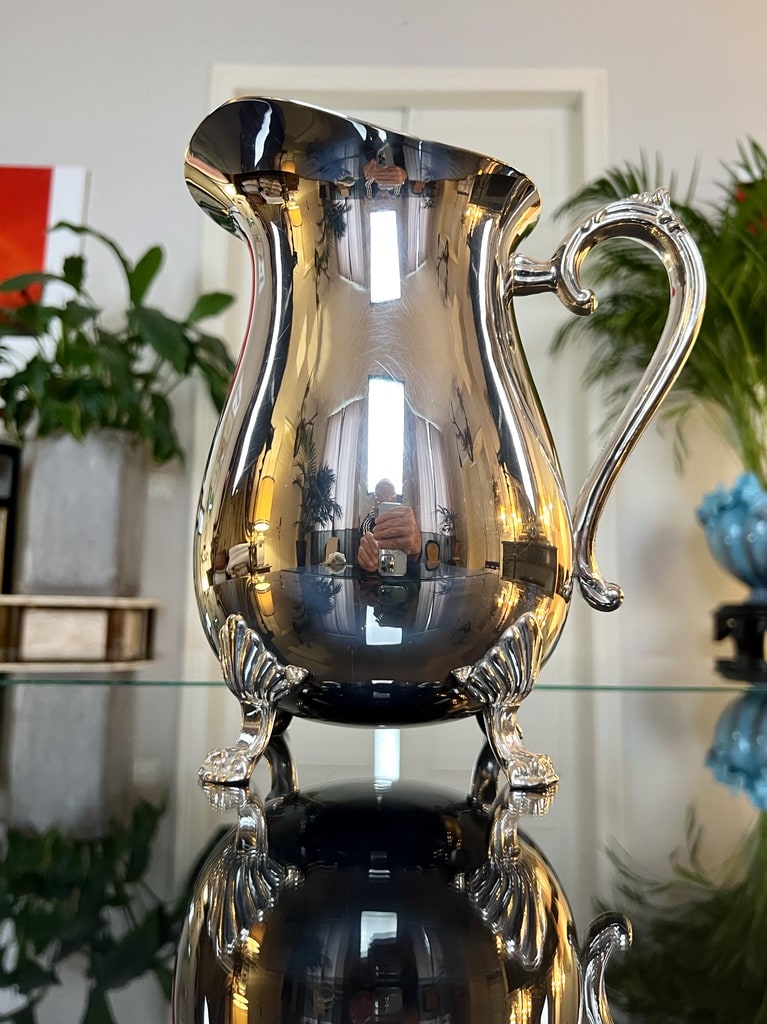 carafe-ancienne-en-metal-argente-pichet-eau-pattes-de-lion-brocante-antiquites-en-ligne