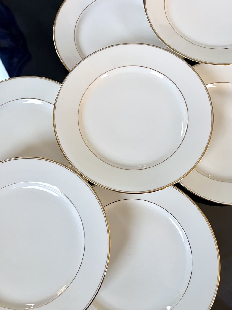 service-ancien-assiettes-a-dessert-porcelaine-limoges-blanc-or-dore-brocante-antiquites-20e-siecle