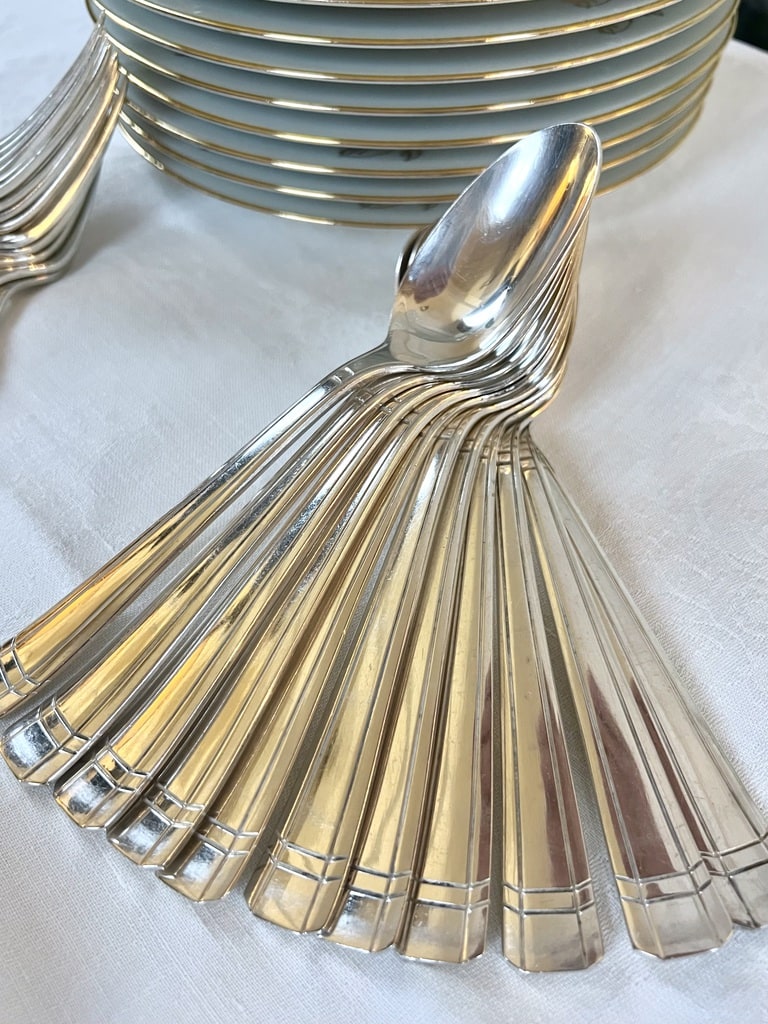 cuilleres-a-entremets-en-metal-argente-service-de-table-art-deco-antiquaire-brocante-en-ligne