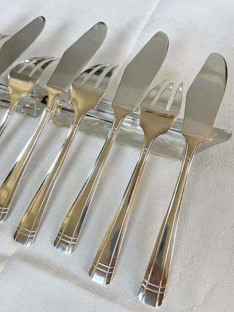 menagere-a-poisson-ancienne-art-deco-en-metal-argente-orfevre-argental-style-1930-moderne-antiquaire-brocante-en-ligne