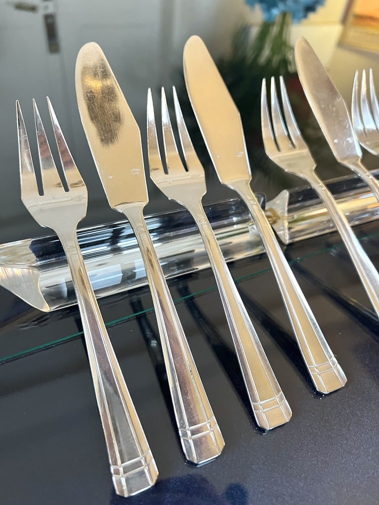 menagere-ancienne-metal-argente-art-deco-couverts-a-poissons-service-de-table-vaisselle-antiquaire-brocante