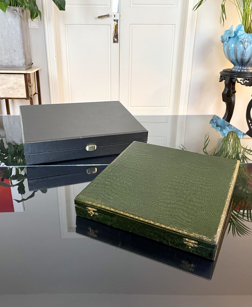 coffrets-menagere-ancienne-vaisselle-metal-argente-couverts-de-table-antiquites-brocante