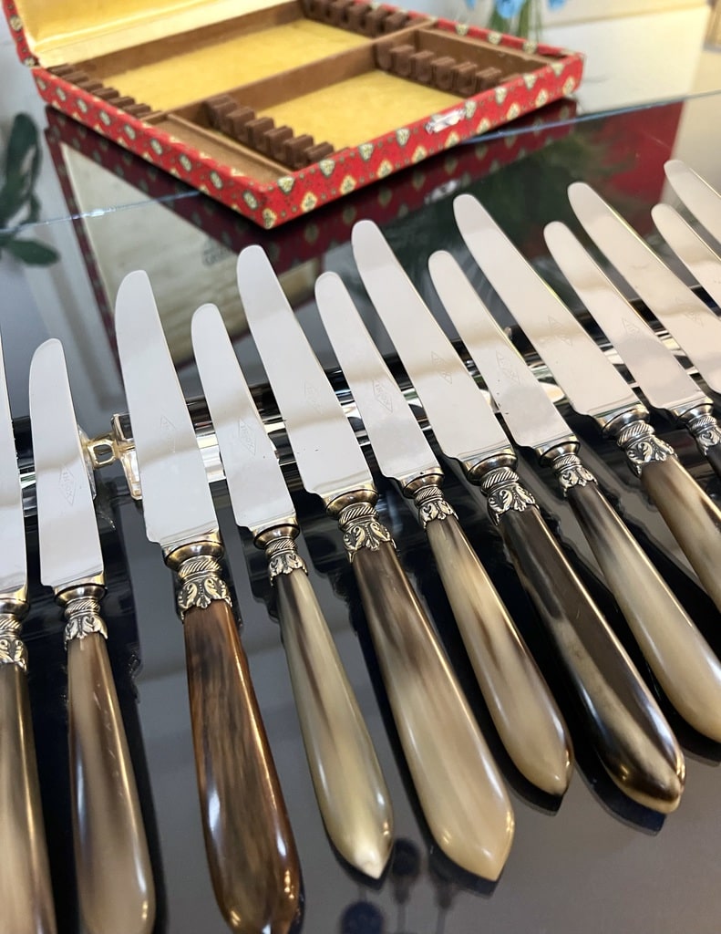 menagere-couteaux-de-table-anciens-24-pieces-entremets-service-couverts-art-deco-brocante-antiquaire
