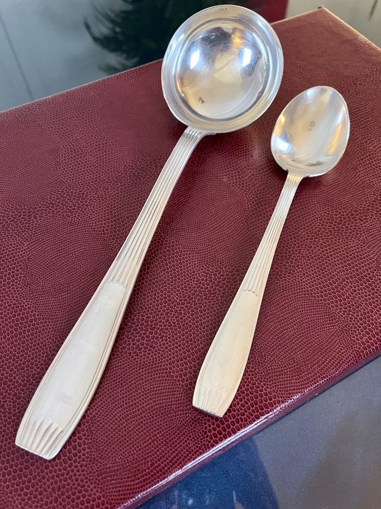 couverts-de-service-cuillere-et-louche-en-metal-alfenide-christofle-vaisselle-moderne-epoque-art-deco-brocante
