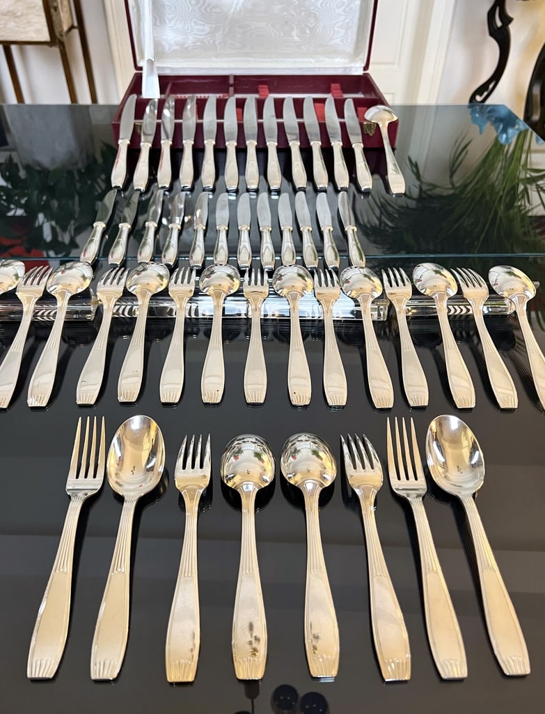 menagere-en-metal-alfenide-poincon-christofle-coffret-de-couverts-art-deco-vaisselle-moderne-brocante-20e-siecle