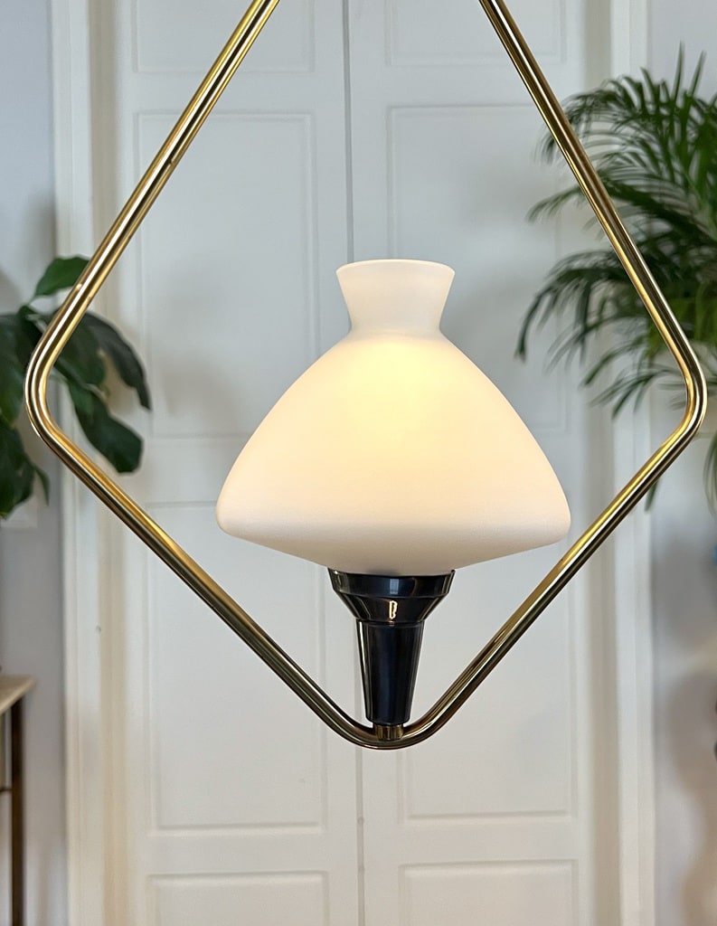 suspension-vintage-lustre-luminaire-20e-siecle-opaline-metal-dore-brocante-antiquites