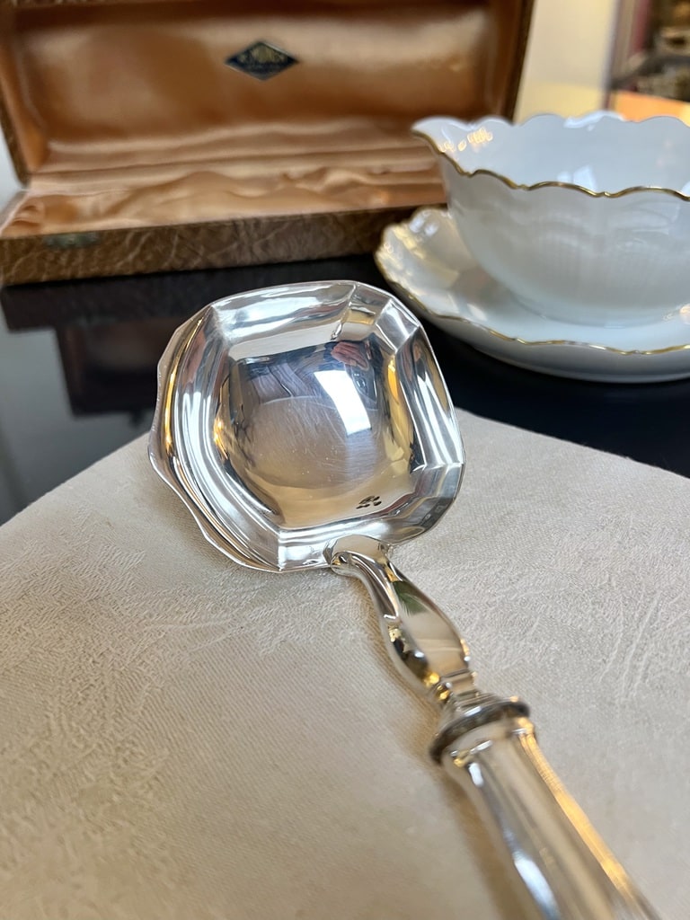 cuillere de service metal argente avec coffret argenterie art deco vaisselle vintage brocante en ligne antiquaire