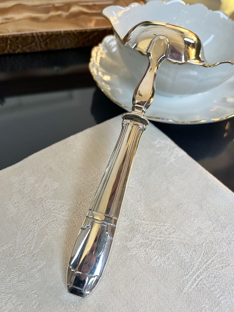 cuillere-de-service-metal-argente-couverts-anciens-epoque-art-deco-service-de-table-argenterie-moderne