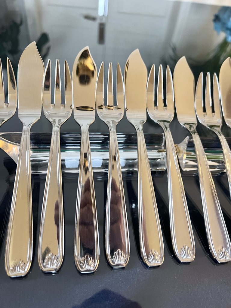 couverts-a-poisson-en-acier-inoxydable-guy-degrenne-menagere-style-classique-vaisselle-brocante-en-ligne