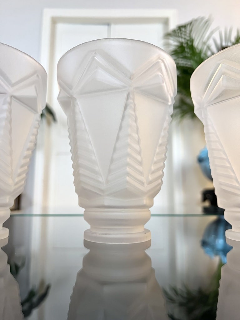 tulipes-verre-depoli-lampe-lustre-art-deco-decoration-vintage-20e-siecle-brocante