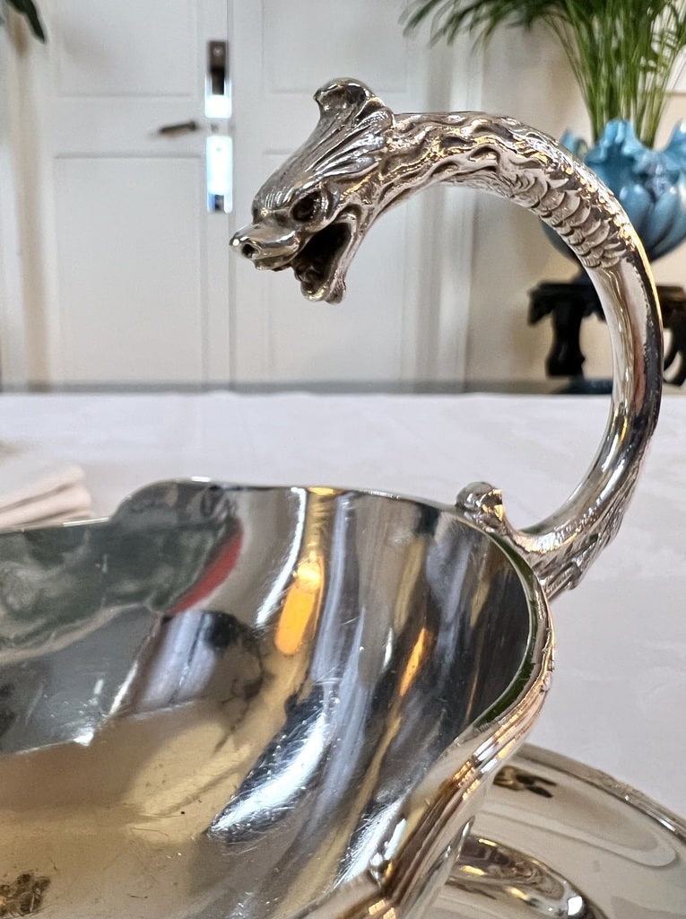 poignee-tete-de-chimere-sauciere-metal-argente-accessoire-de-table-vaisselle-ancienne-antiquites-brocante