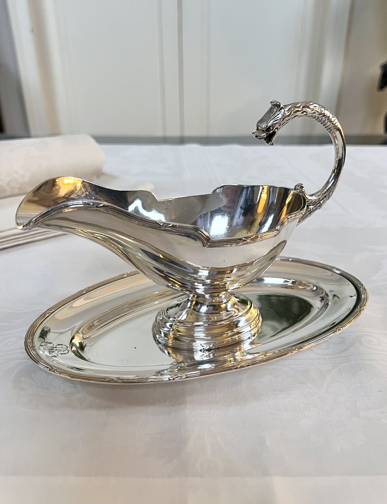 sauciere-metal-argente-roux-marquiand-monogrammes-vaisselle-ancienne-acessoire-de-table-brocante-antiquites