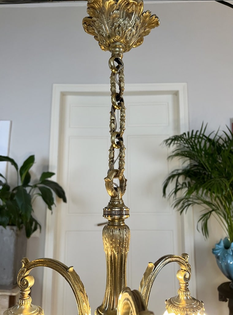 chaine-de-lustre-bronze-decor-classique-luminaire-ancien-brocante-antiquites