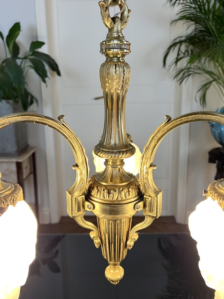 lustre-bronze-tulipes-verre-depoli-torche-flamme-19e-siecle-antiquites