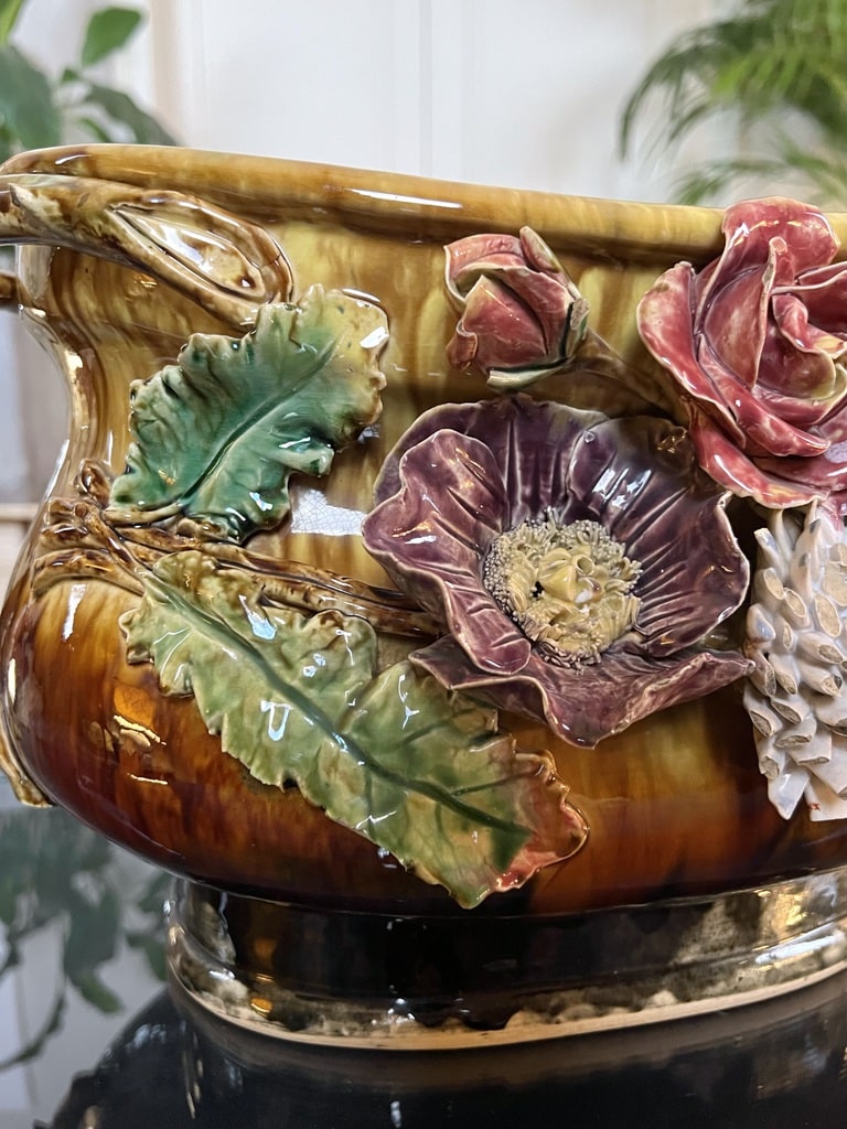 jardiniere-ancienne-en-barbotine-vernissée-faience-ancienne-brocante-antiquites-boutique