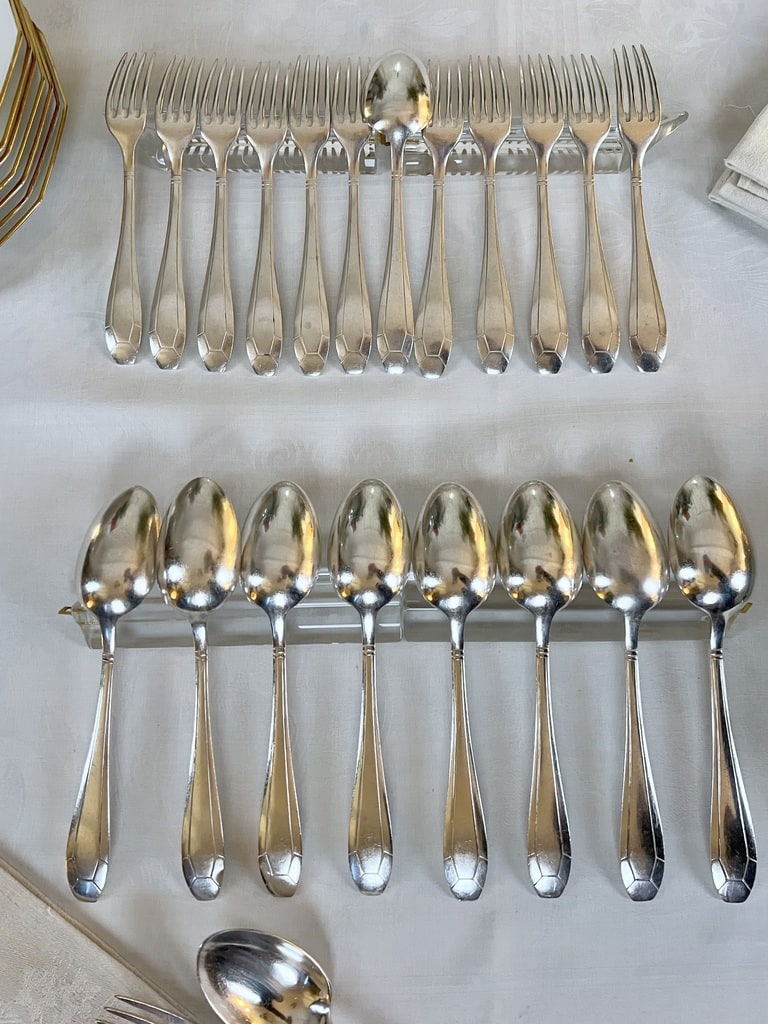 couverts-entremets-art-deco-metal-argente-vaisselle-argenterie-20e-siecle-art-de-la-table-brocante