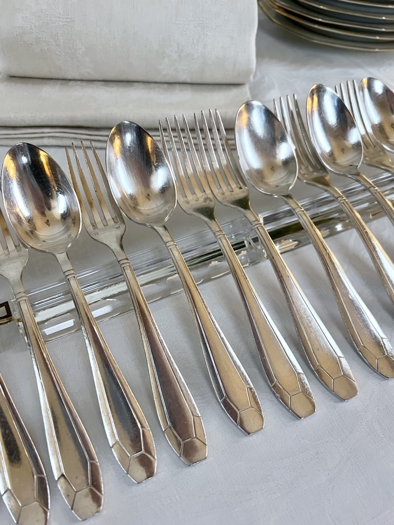 fourchettes-cuilleres-entremets-metal-argente-couverts-anciens-art-deco-20e-siecle-brocante