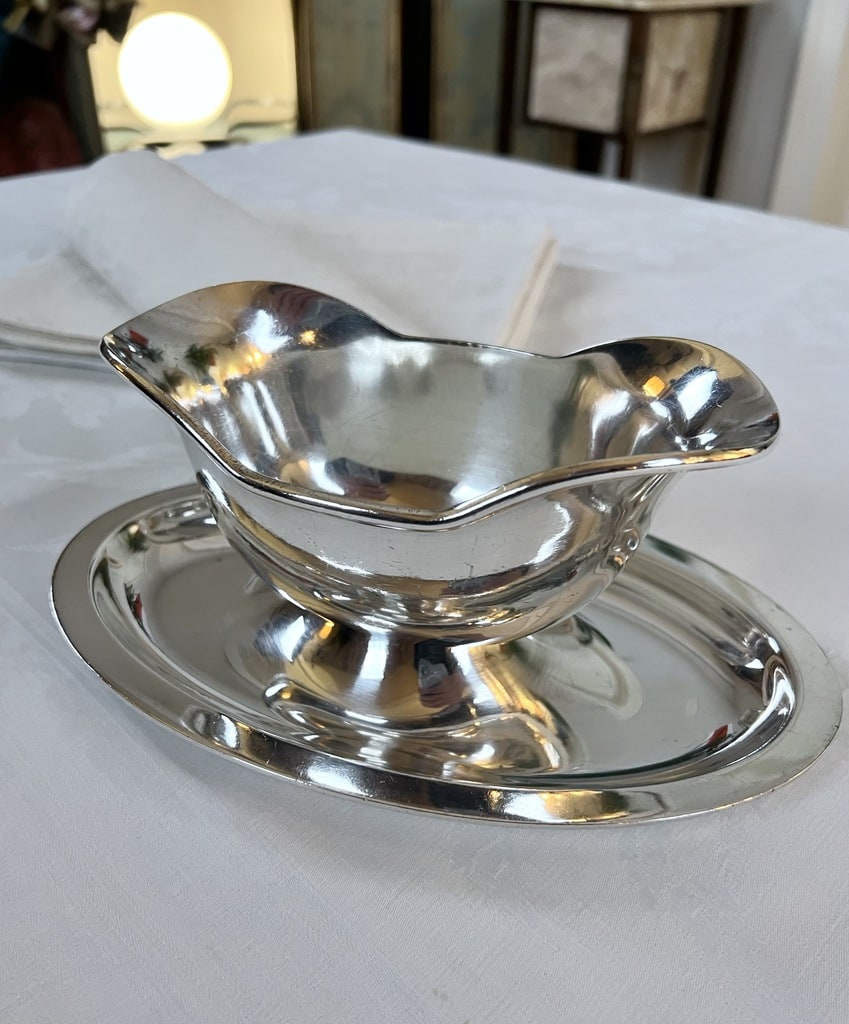 sauciere-ancienne-metal-argente-plateau-christofle-vaisselle-art-de-la-table-decoration-brocante-antiquites