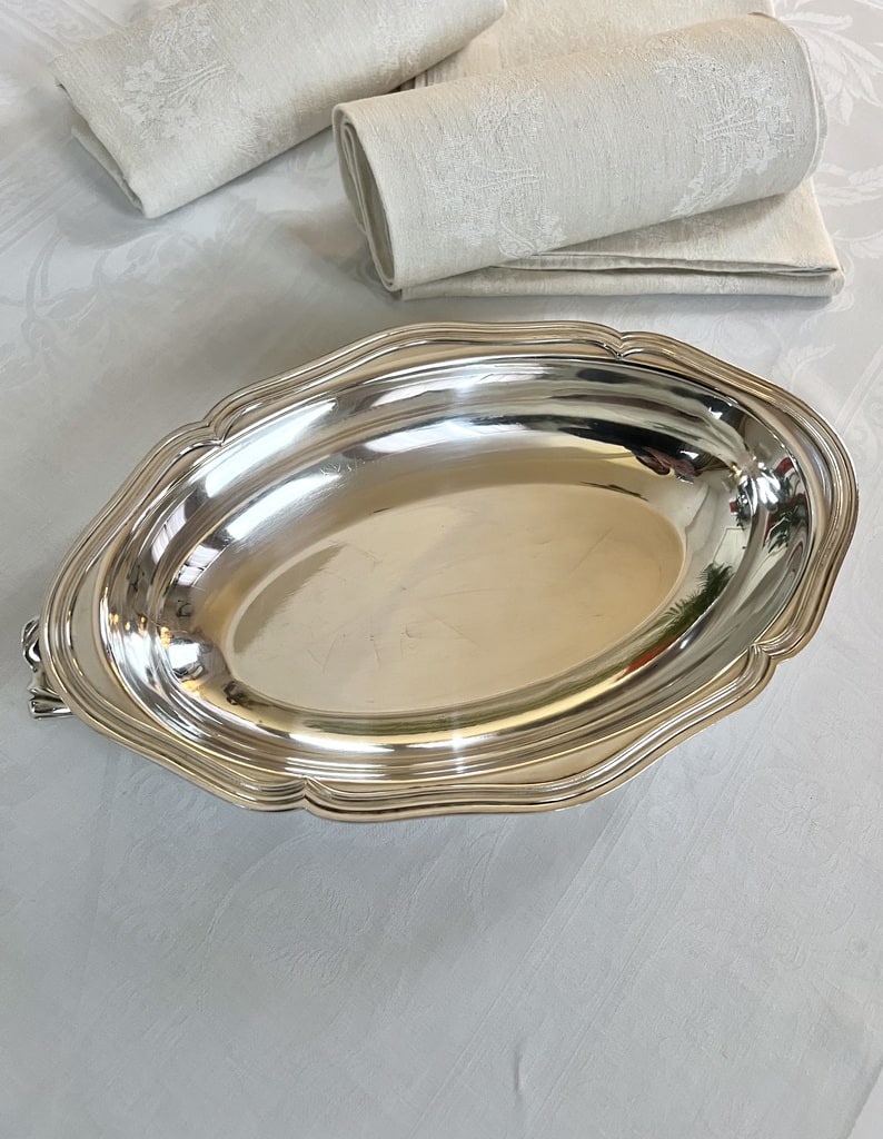 Plat Couvert En Métal Argenté Avec Cloche - Décor Gravé Tête De Cerf - Service Occasion