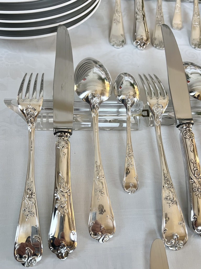 couverts-metal-argente-menagere-ancienne-art-de-la-table-vintage-brocante-antiquites