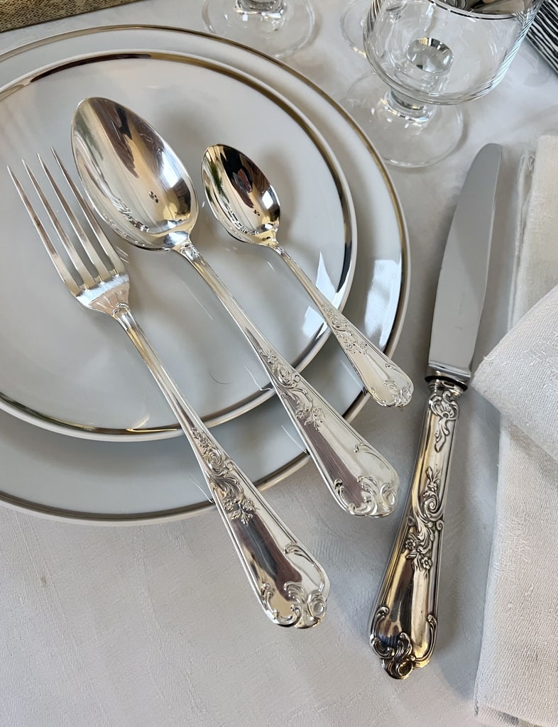 couverts-metal-argente-vaisselle-vintage-menagere-art-de-la-table-antiquaire-brocante