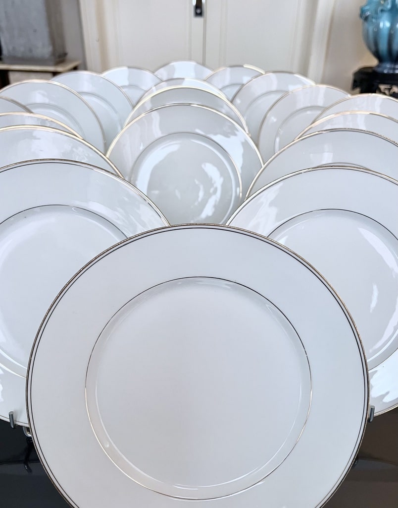 Assiette Porcelaine Limoges Décor BERGERE Signée CFH GDM TBE D - 24,8 cm - Vendu