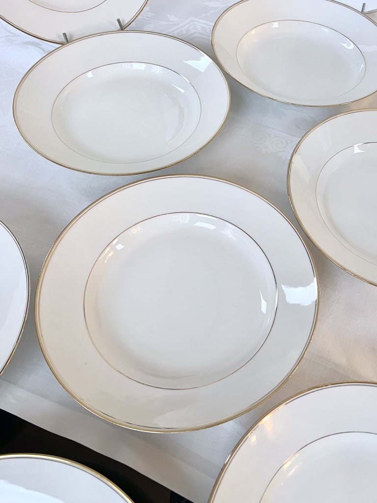 vaisselle-ancienne-assiettes-creuses-potage-porcelaine-limoges-blanc-or-fin-brocante-vintage-antiquites