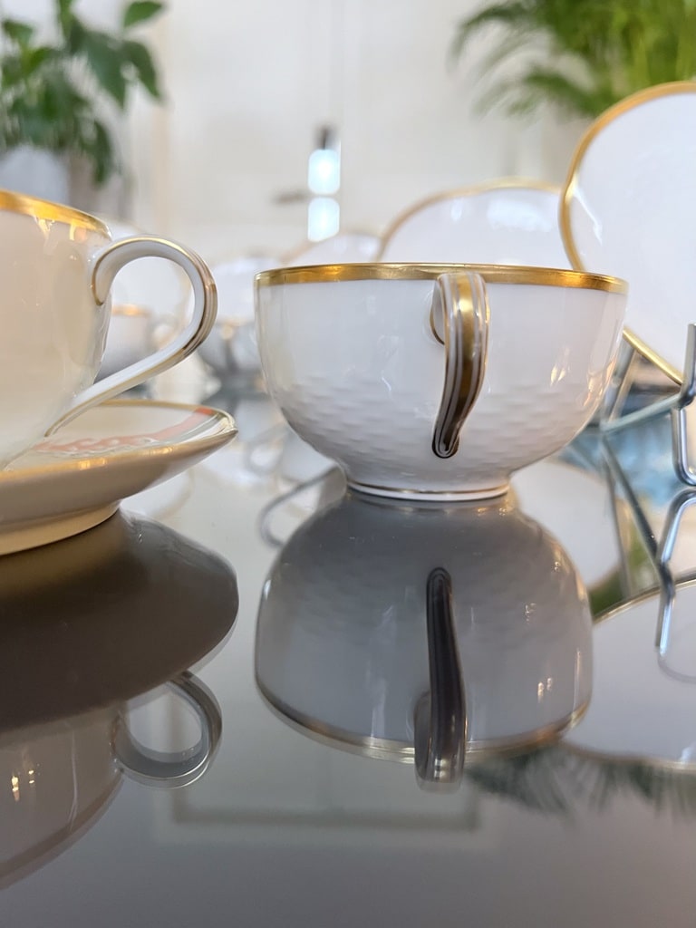 tasses-a-the-porcelaine-blanche-or-fin-vaisselle-ancienne-rouard-france-brocante-antiquites