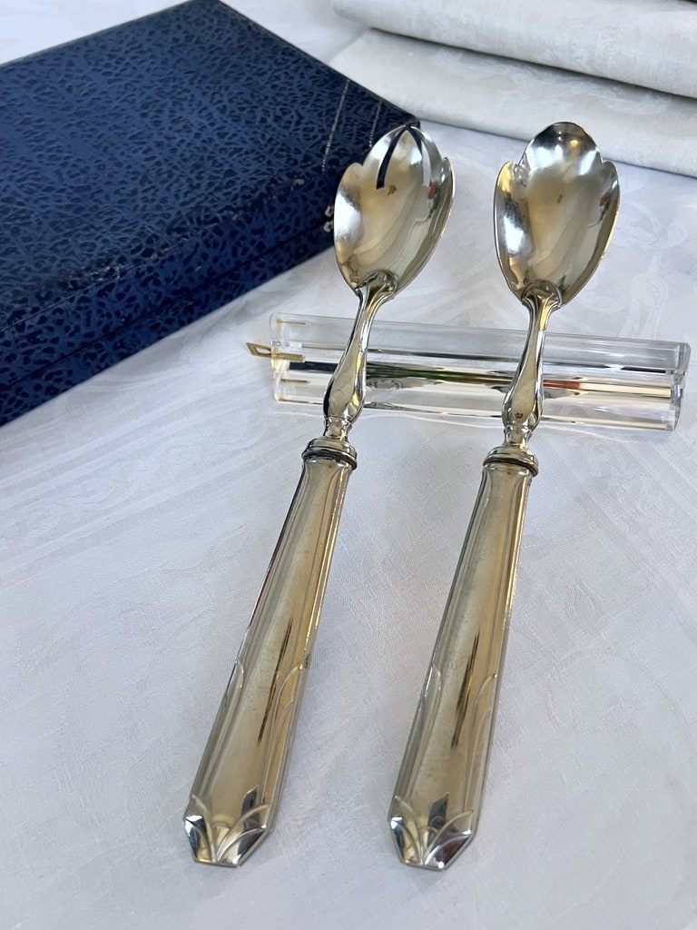 cuilleres-de-service-salade-art-deco-metal-blanc-vaisselle-ancienne-couverts-de-table-ecrin-coffret-antiquaire-brocante