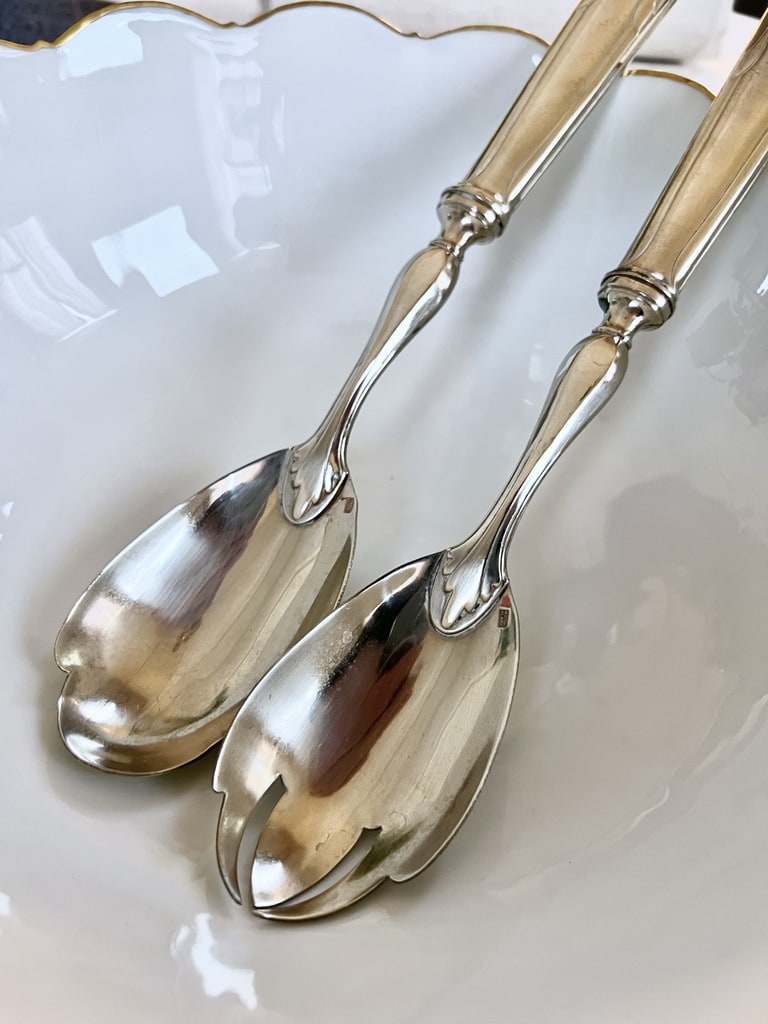 cuilleres-de-service-salade-metal-blanc-couverts-art-deco-1930-vaisselle-ancienne-brocante-antiquaire