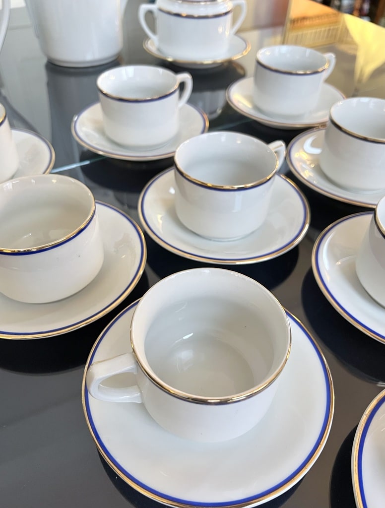 tasses-a-the-cafe-chocolat-sous-tasses-verseuse-sucrier-service-vintage-art-de-la-table-vaisselle-ancienne-antiquaire-brocante-cuisine