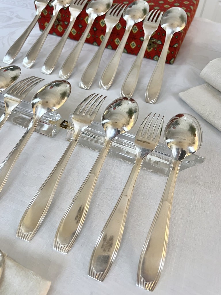 couverts-anciens-christofle-alfenide-fourchettes-cuillere-entremets-dessert-vaisselle-20e-siecle-brocante-antiquites
