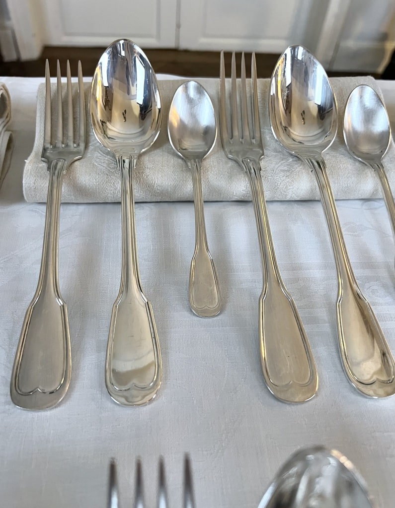 fourchettes-cuillere-potage-dessert-metal-argente-epoque-art-deco-vaisselle-vintage-brocante-antiquaire